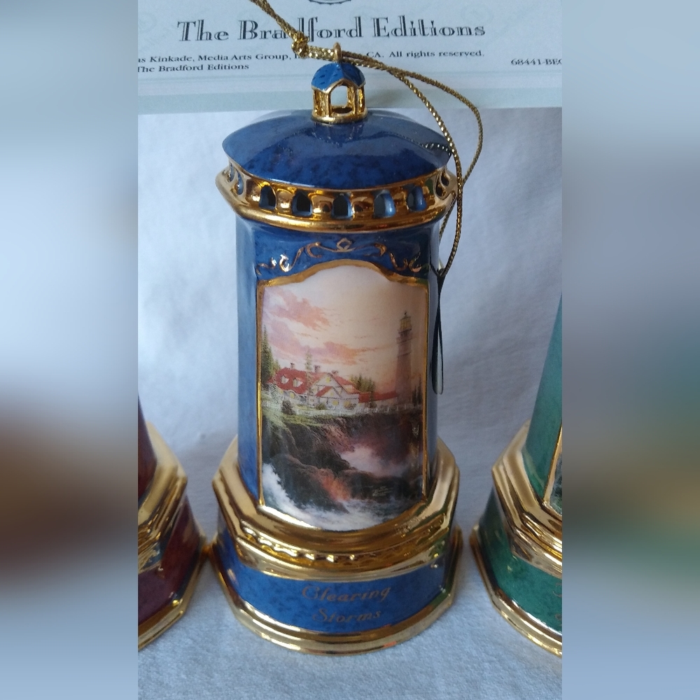 Thomas Kinkade's Lighthouse Seaside Reflections Heirloom Ornaments - Picture 3 of 6